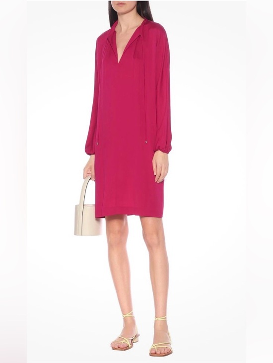 Diane Von Furstenberg Dresses & Skirts - Diane Von Furstenberg Silk Jessica magenta dress NWT $368 Retail. Size 12